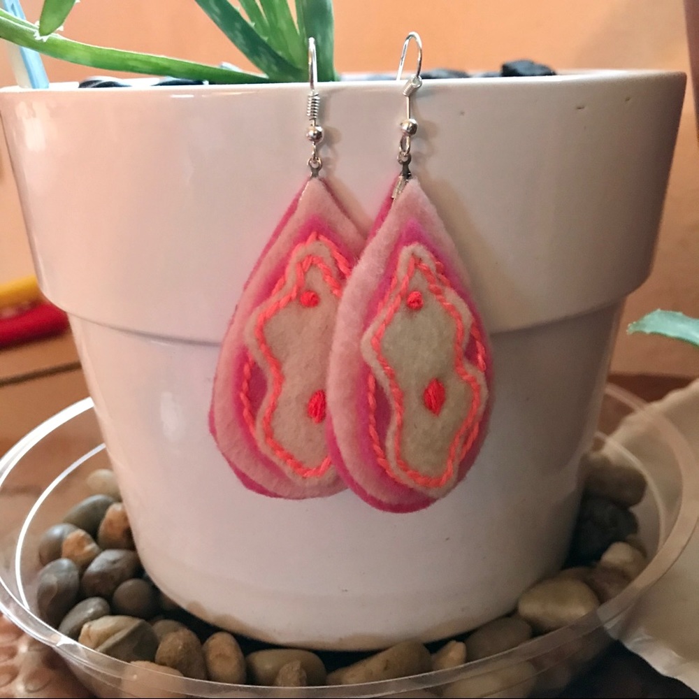Vag/Vulva/Yoni/Pussy Earrings